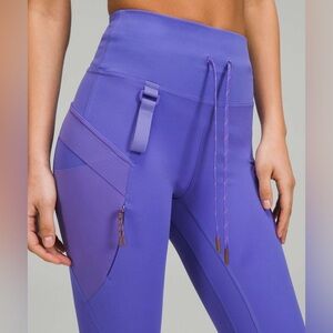 Lululemon Cargo Super-High-Rise Hiking Tight 25"
Charged Indigo size 12